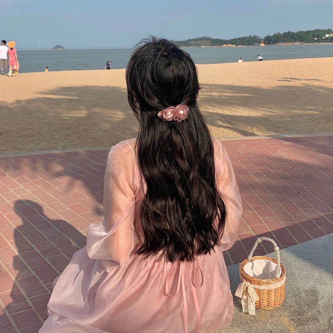绿色椅子封面